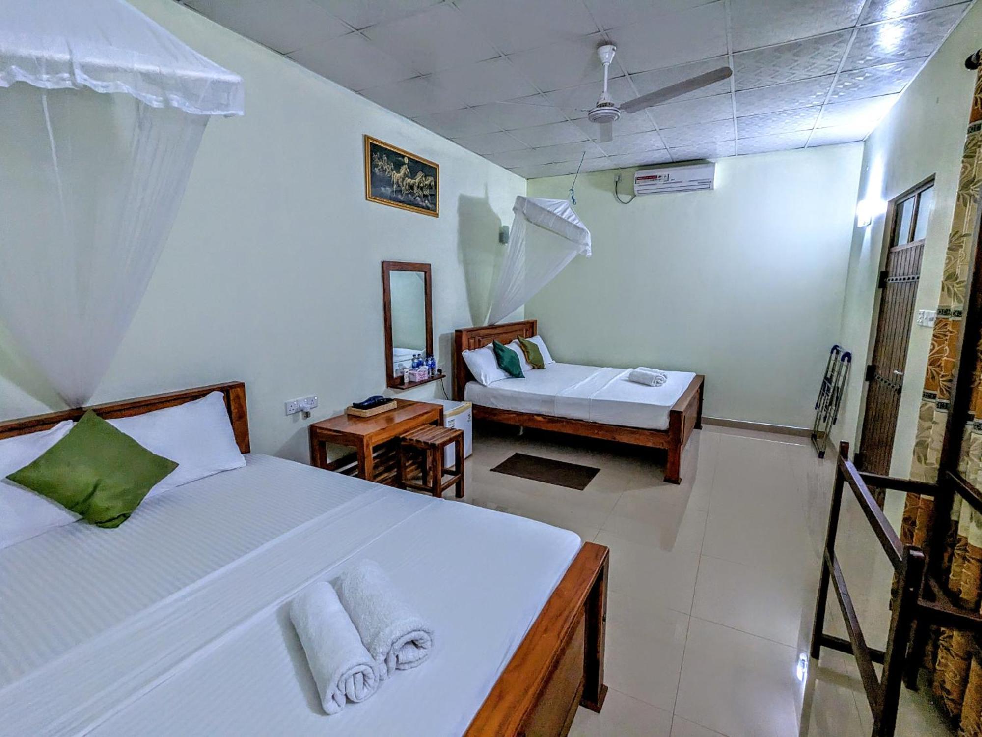 Walawa Blue Sapphire Hotell Udawalawe Eksteriør bilde